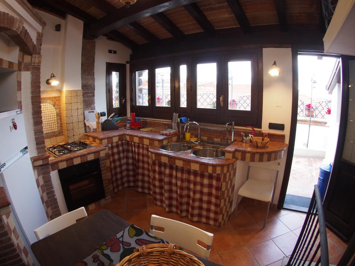 Casa Felice Nel Centro Storico, Tra Etna E Mare Apartment Catania Luaran gambar